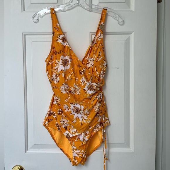 NWT Nip Tuck Swim Yellow Floral One-Piece Swimsuit 8/10 - Picture 2 of 14